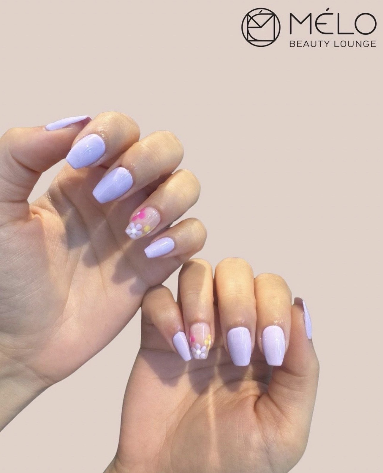 Lavender nails with daisy art